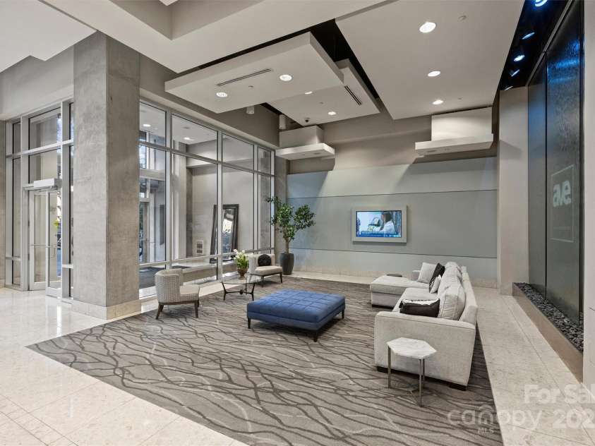 210 Church Street, Charlotte, NC 28202.  MLS# CAR4254825, YatesRealty ID 1314. Prime Street Level in Fourth Ward 