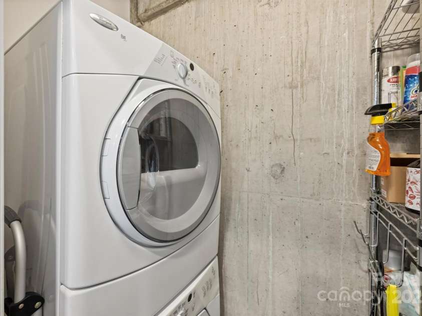 210 Church Street, Charlotte, NC 28202.  MLS# CAR4254825, YatesRealty ID 1314. Washer/Dryer Convey