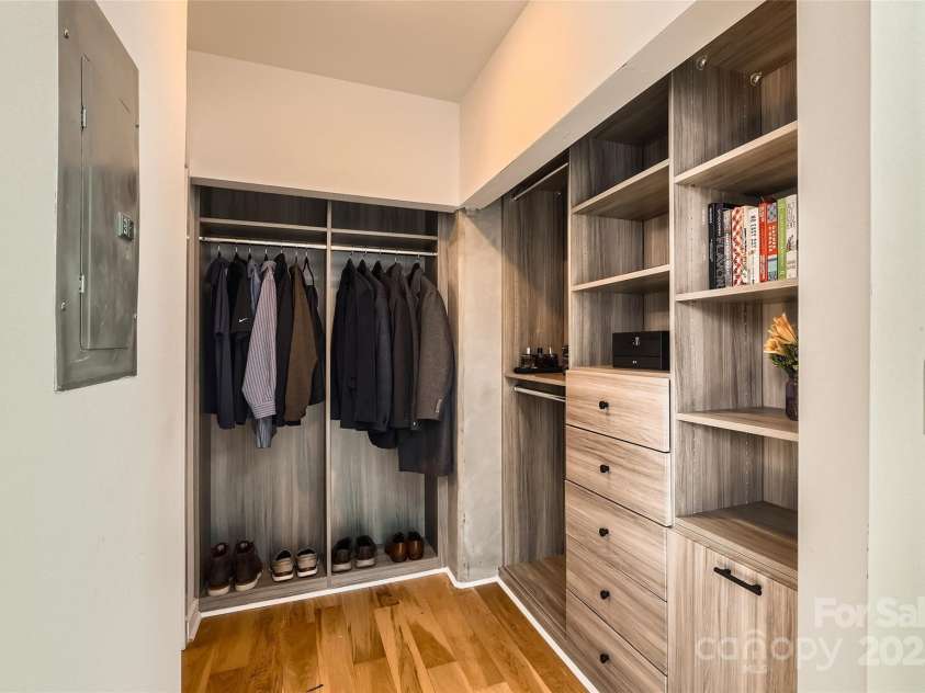 210 Church Street, Charlotte, NC 28202.  MLS# CAR4308241, YatesRealty ID 1314. Custom closet design