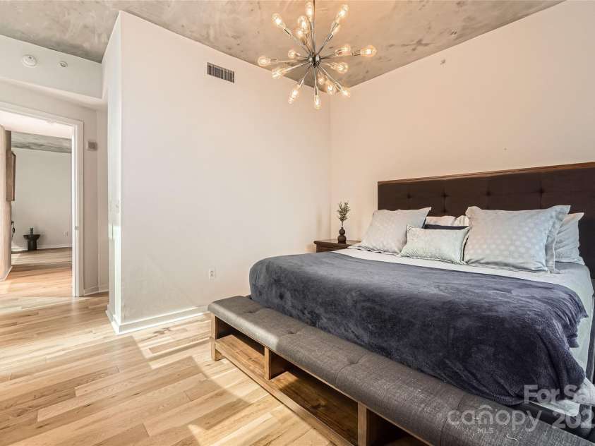 210 Church Street, Charlotte, NC 28202.  MLS# CAR4308241, YatesRealty ID 1314. Split bedroom design for added privacy