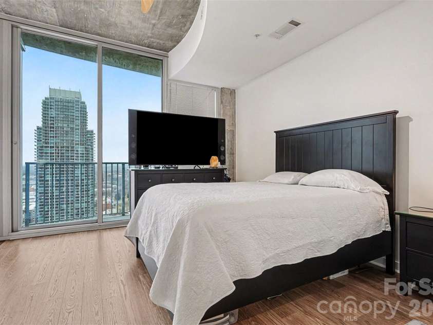 210 Church Street, Charlotte, NC 28202.  MLS# CAR4340266, YatesRealty ID 1314. Bedroom