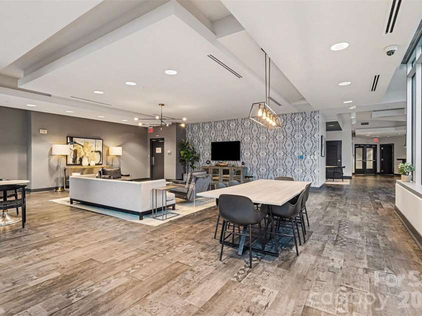 210 Church Street, Charlotte, NC 28202.  MLS# CAR4340266, YatesRealty ID 1314. Community Lounge