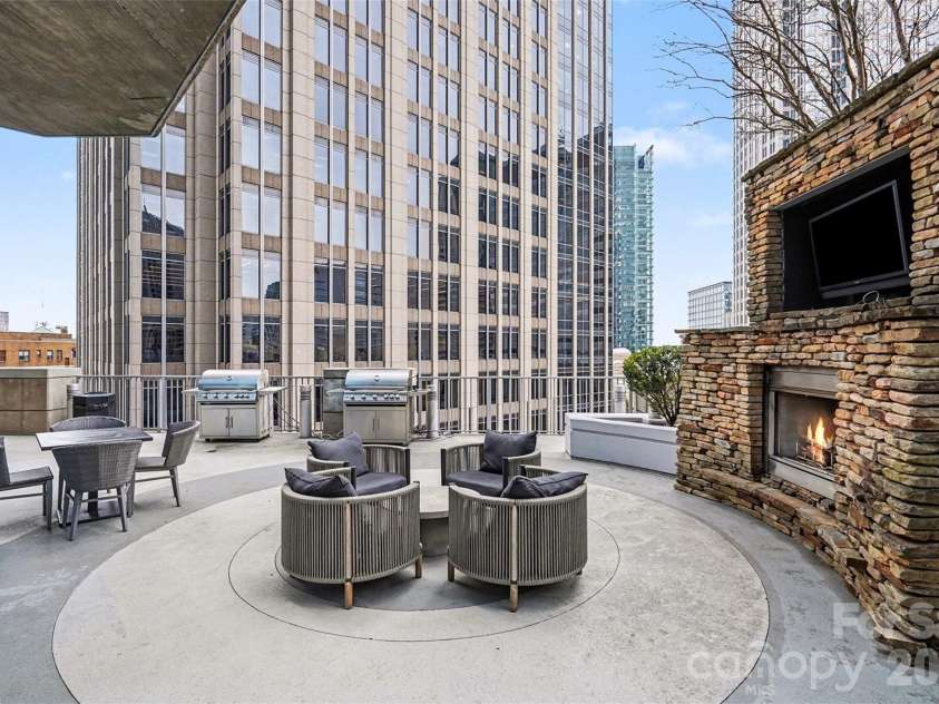 210 Church Street, Charlotte, NC 28202.  MLS# CAR4340266, YatesRealty ID 1314. Community Patio