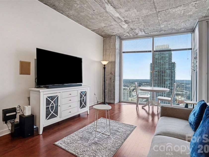 210 Church Street, Charlotte, NC 28202.  MLS# CAR4340266, YatesRealty ID 1314. Living Room