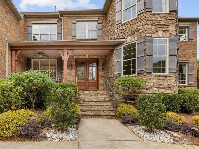 5808 Copperleaf Commons Court, Charlotte, NC 28277.  MLS# CAR4302422, YatesRealty ID 1314. 