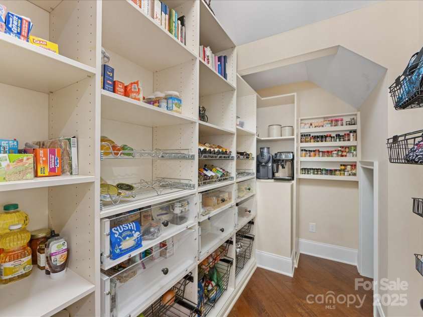 5808 Copperleaf Commons Court, Charlotte, NC 28277.  MLS# CAR4302422, YatesRealty ID 1314. 