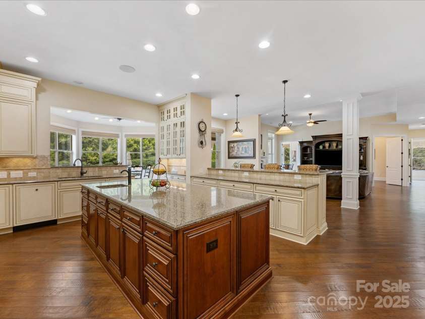 5808 Copperleaf Commons Court, Charlotte, NC 28277.  MLS# CAR4302422, YatesRealty ID 1314. 