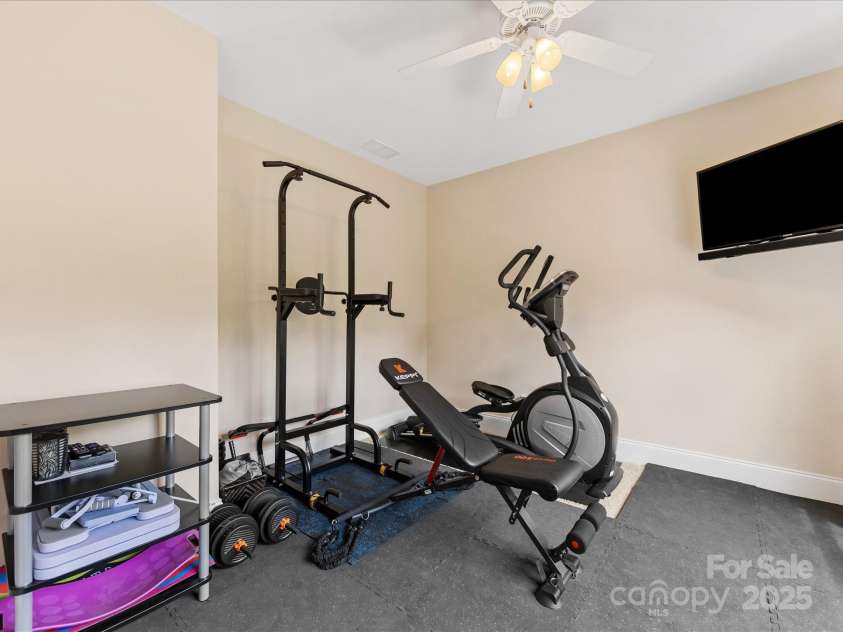 5808 Copperleaf Commons Court, Charlotte, NC 28277.  MLS# CAR4302422, YatesRealty ID 1314. 