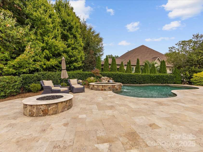 5808 Copperleaf Commons Court, Charlotte, NC 28277.  MLS# CAR4302422, YatesRealty ID 1314. 