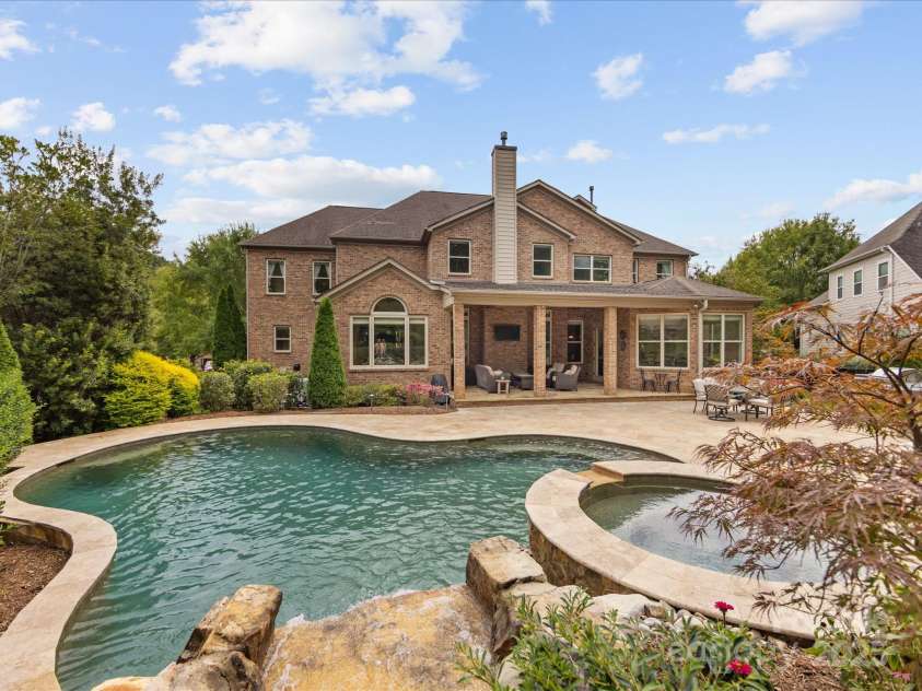 5808 Copperleaf Commons Court, Charlotte, NC 28277.  MLS# CAR4302422, YatesRealty ID 1314. 