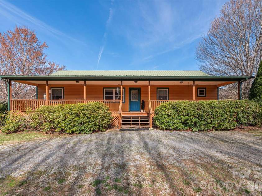 57 Gloria Way, Waynesville, NC 28785.  MLS# CAR4358759, YatesRealty ID 13141. 