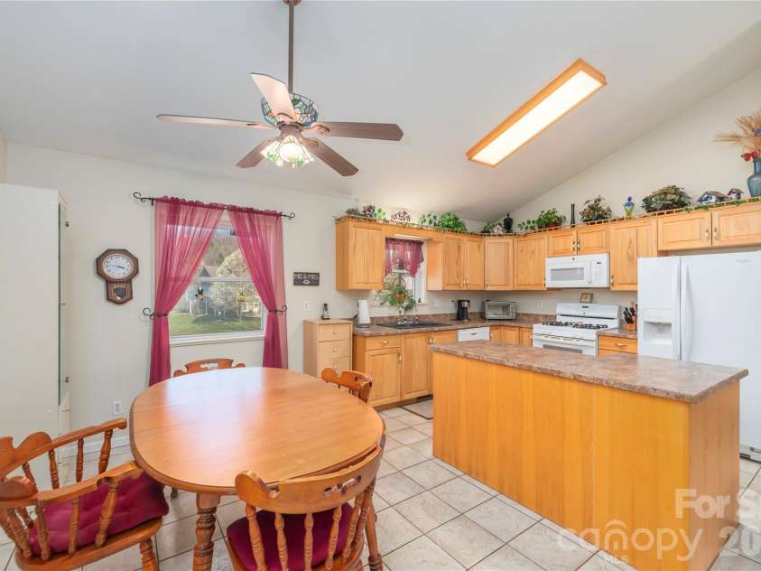 57 Gloria Way, Waynesville, NC 28785.  MLS# CAR4358759, YatesRealty ID 13141. 