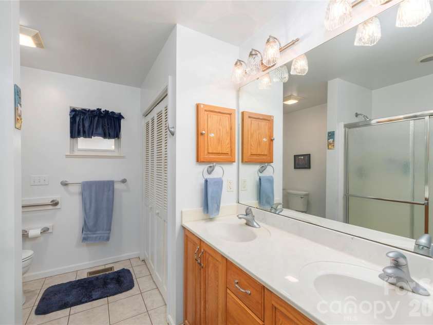 57 Gloria Way, Waynesville, NC 28785.  MLS# CAR4358759, YatesRealty ID 13141. 