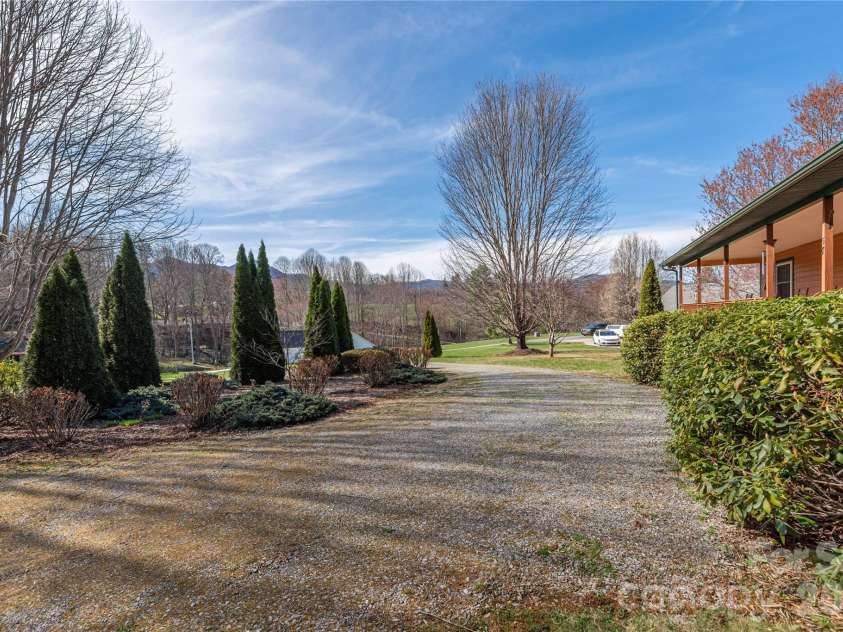 57 Gloria Way, Waynesville, NC 28785.  MLS# CAR4358759, YatesRealty ID 13141. Circular Driveway