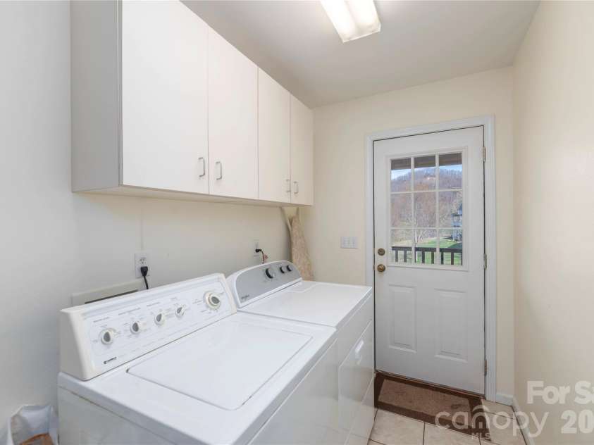 57 Gloria Way, Waynesville, NC 28785.  MLS# CAR4358759, YatesRealty ID 13141. Laundry on main level