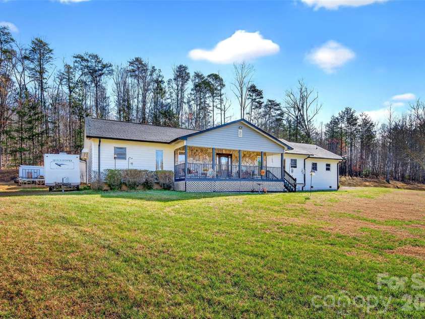 20 Annie Drive, Marion, NC 28752.  MLS# CAR4357661, YatesRealty ID 13142. 