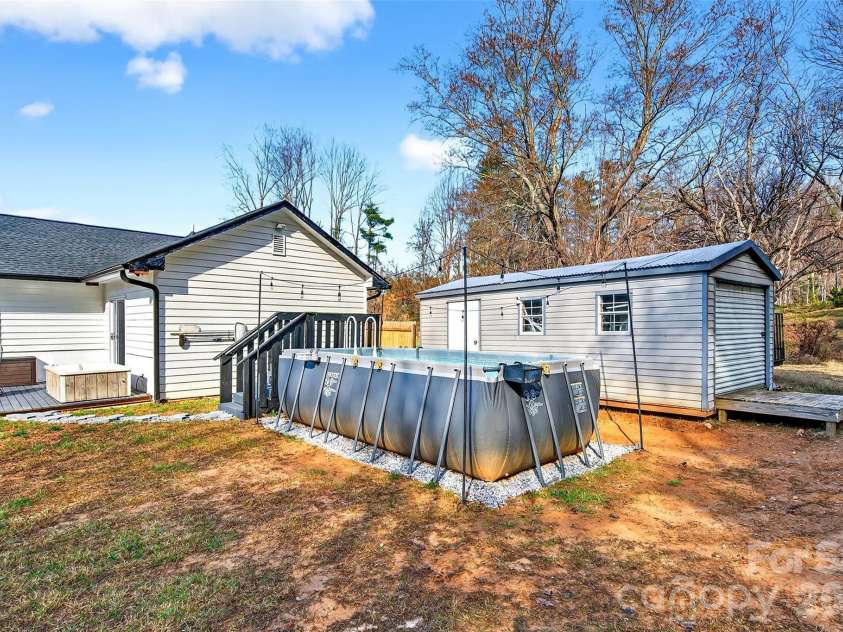 20 Annie Drive, Marion, NC 28752.  MLS# CAR4357661, YatesRealty ID 13142. 
