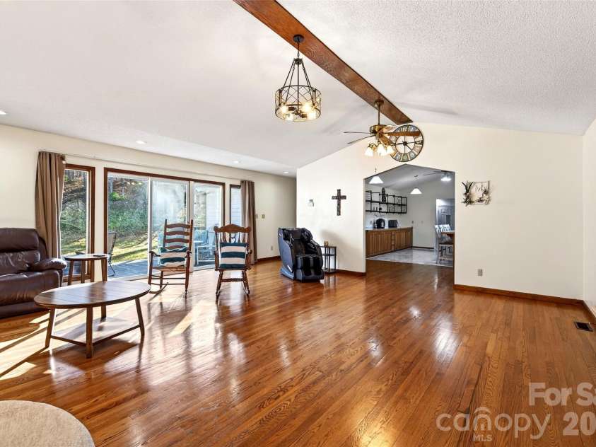 20 Annie Drive, Marion, NC 28752.  MLS# CAR4357661, YatesRealty ID 13142. 