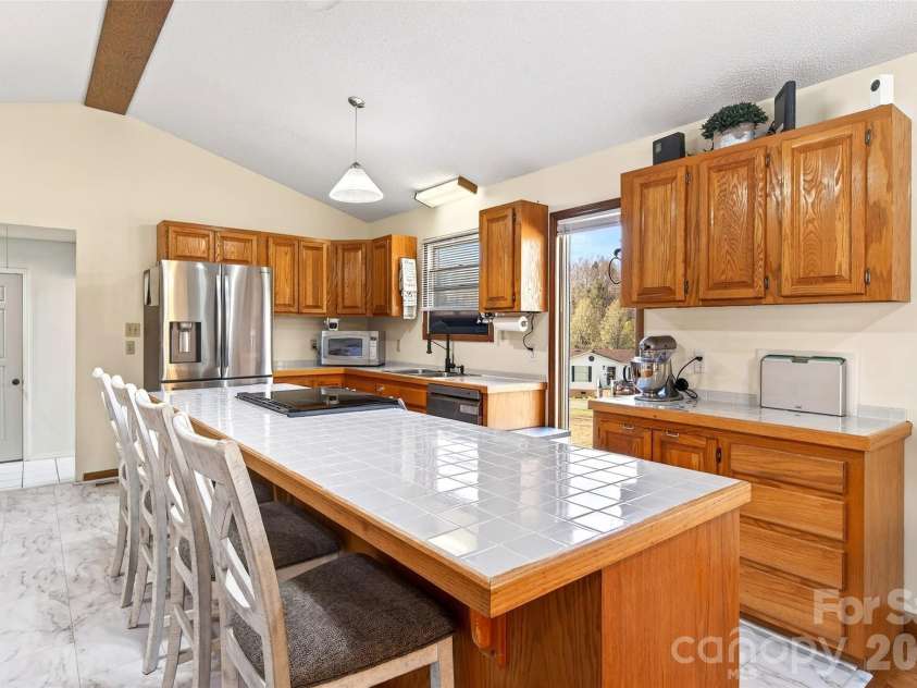 20 Annie Drive, Marion, NC 28752.  MLS# CAR4357661, YatesRealty ID 13142. 