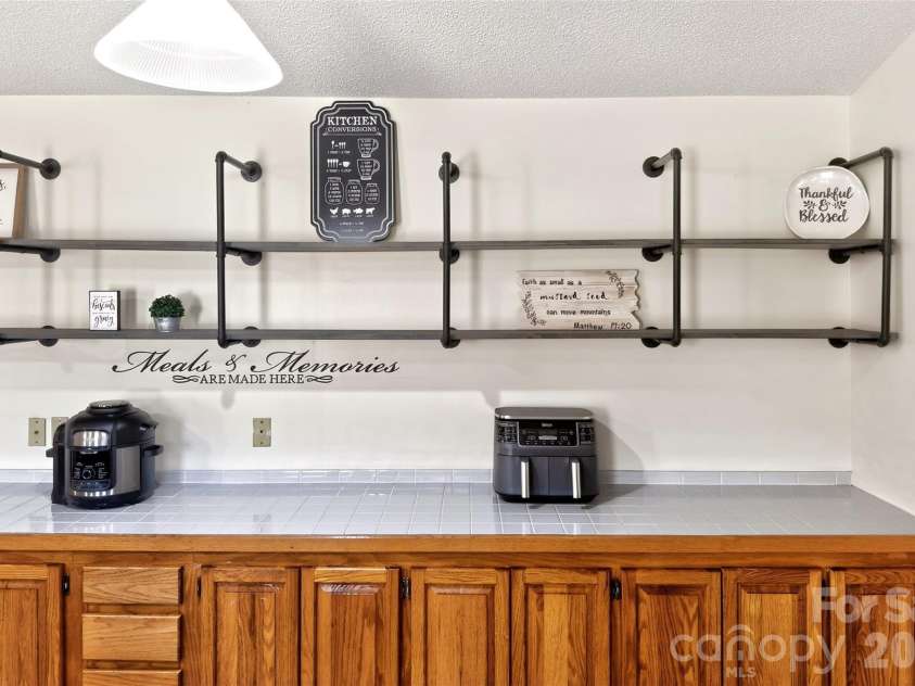20 Annie Drive, Marion, NC 28752.  MLS# CAR4357661, YatesRealty ID 13142. 