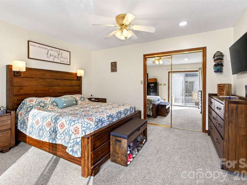 20 Annie Drive, Marion, NC 28752.  MLS# CAR4357661, YatesRealty ID 13142. 