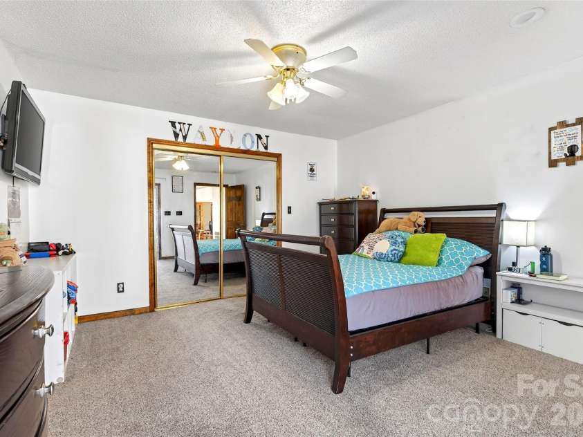 20 Annie Drive, Marion, NC 28752.  MLS# CAR4357661, YatesRealty ID 13142. 