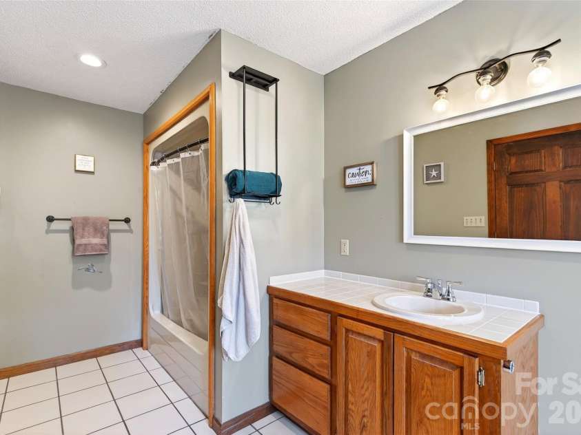 20 Annie Drive, Marion, NC 28752.  MLS# CAR4357661, YatesRealty ID 13142. 