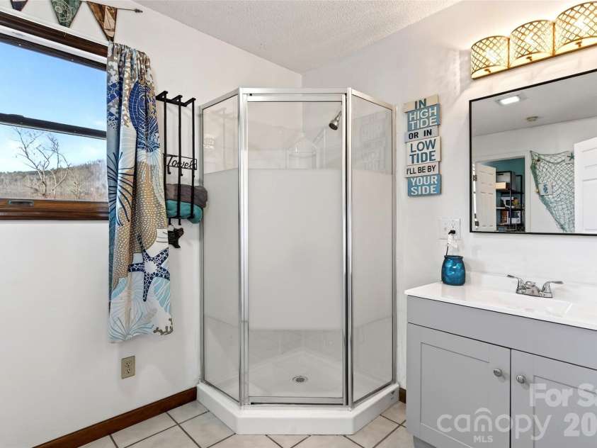 20 Annie Drive, Marion, NC 28752.  MLS# CAR4357661, YatesRealty ID 13142. 