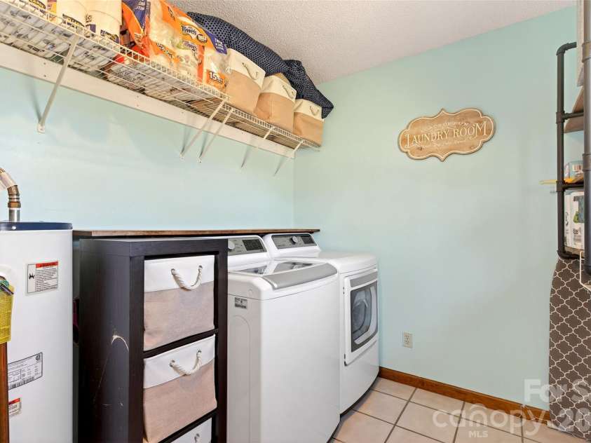 20 Annie Drive, Marion, NC 28752.  MLS# CAR4357661, YatesRealty ID 13142. 