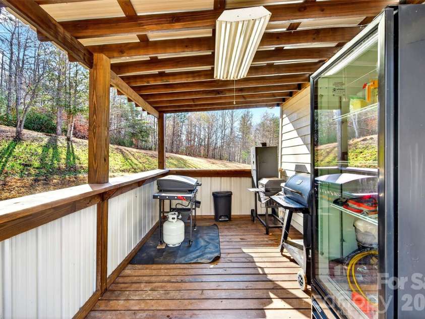 20 Annie Drive, Marion, NC 28752.  MLS# CAR4357661, YatesRealty ID 13142. 