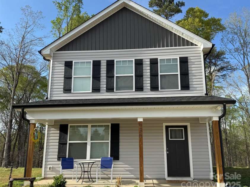 936 Constitution Avenue, Newton, NC 28658.  MLS# CAR4235985, YatesRealty ID 13142. 