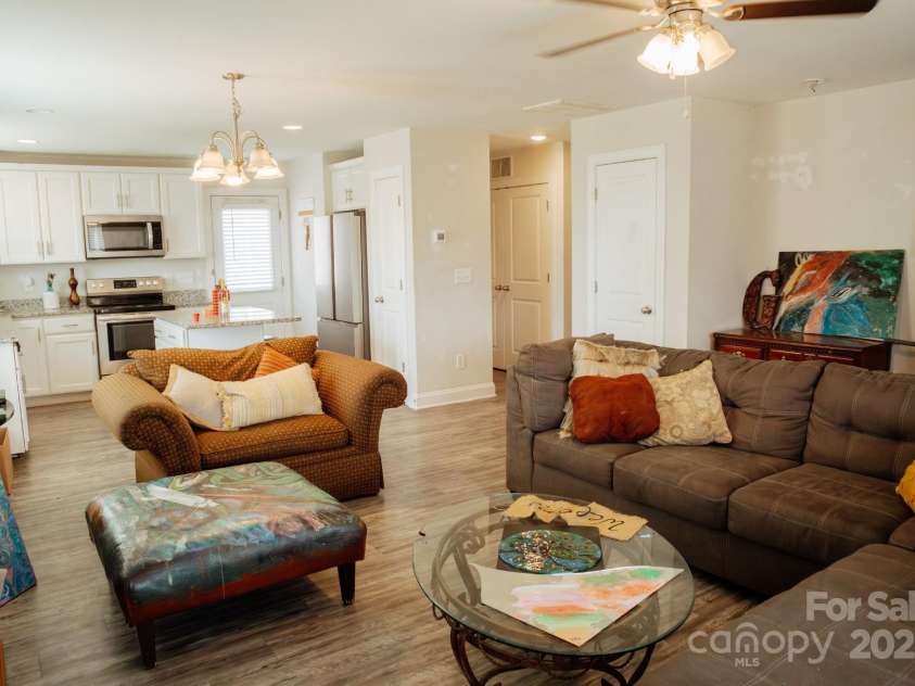 936 Constitution Avenue, Newton, NC 28658.  MLS# CAR4235985, YatesRealty ID 13142. 