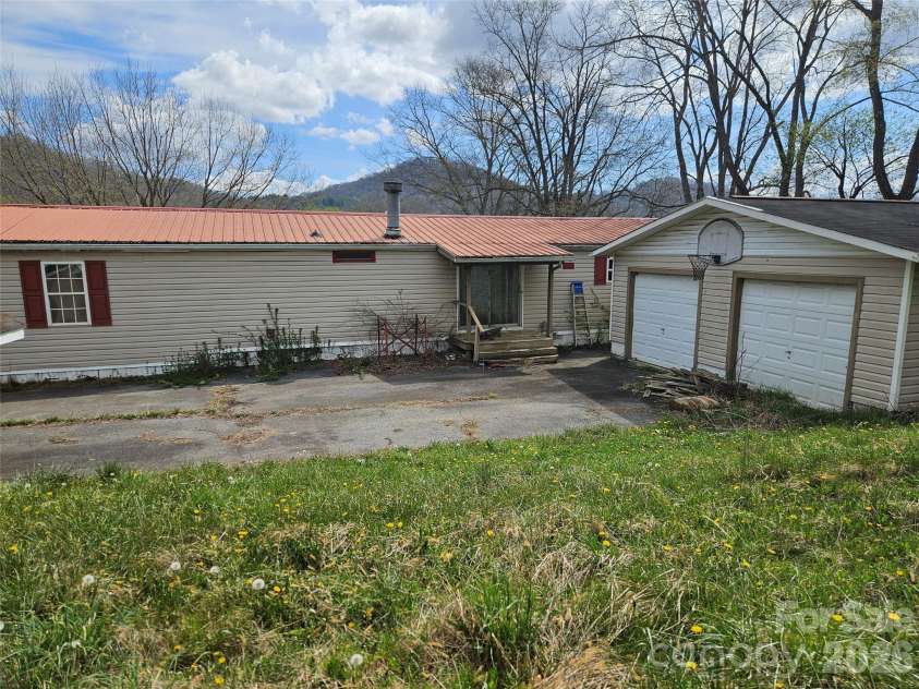 153 Kel Mil Road, Waynesville, NC 28785.  MLS# CAR4363559, YatesRealty ID 13144. 