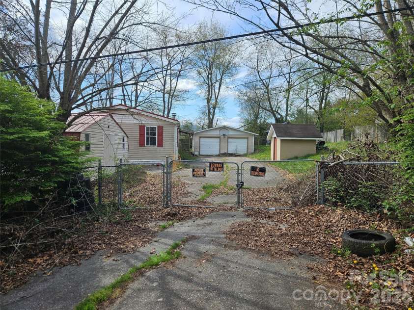 153 Kel Mil Road, Waynesville, NC 28785.  MLS# CAR4363559, YatesRealty ID 13144. 