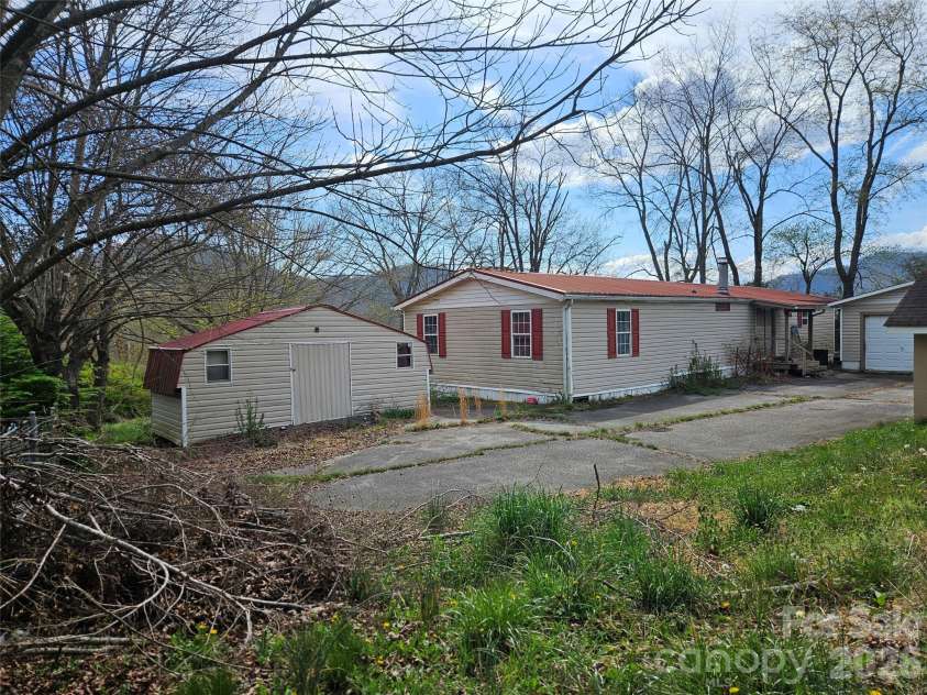 153 Kel Mil Road, Waynesville, NC 28785.  MLS# CAR4363559, YatesRealty ID 13144. 