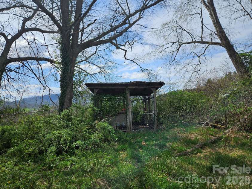 153 Kel Mil Road, Waynesville, NC 28785.  MLS# CAR4363559, YatesRealty ID 13144. 