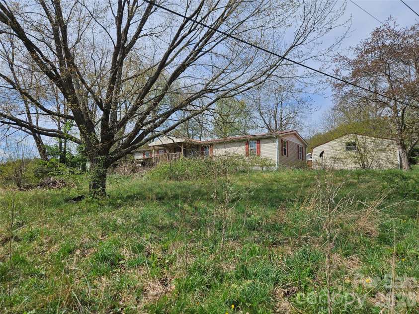 153 Kel Mil Road, Waynesville, NC 28785.  MLS# CAR4363559, YatesRealty ID 13144. 