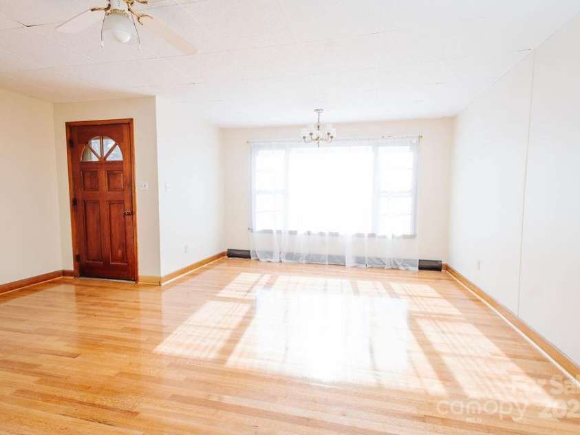 541 Romine Drive, Marion, NC 28752.  MLS# CAR4232538, YatesRealty ID 13144. 