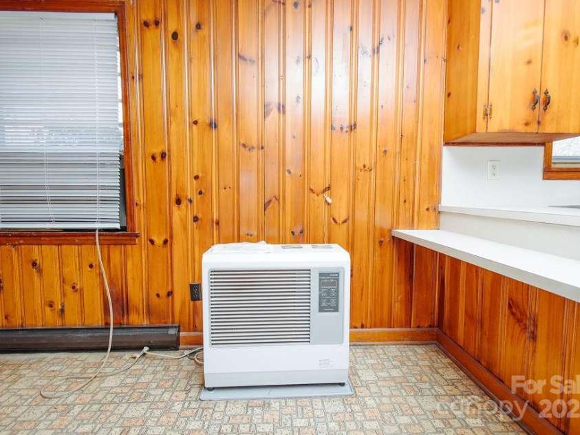 541 Romine Drive, Marion, NC 28752.  MLS# CAR4232538, YatesRealty ID 13144. 