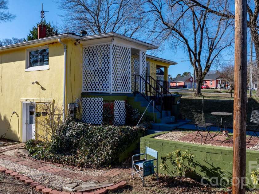 3358 Falling Creek Road, Hickory, NC 28601.  MLS# CAR4357263, YatesRealty ID 13145. 
