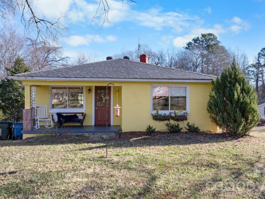 3358 Falling Creek Road, Hickory, NC 28601.  MLS# CAR4357263, YatesRealty ID 13145. 