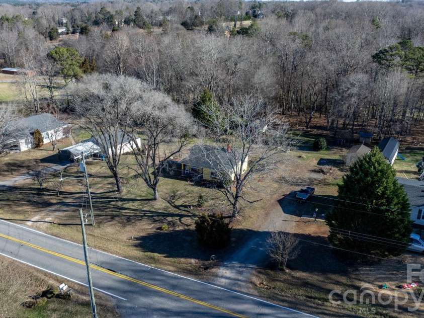 3358 Falling Creek Road, Hickory, NC 28601.  MLS# CAR4357263, YatesRealty ID 13145. 