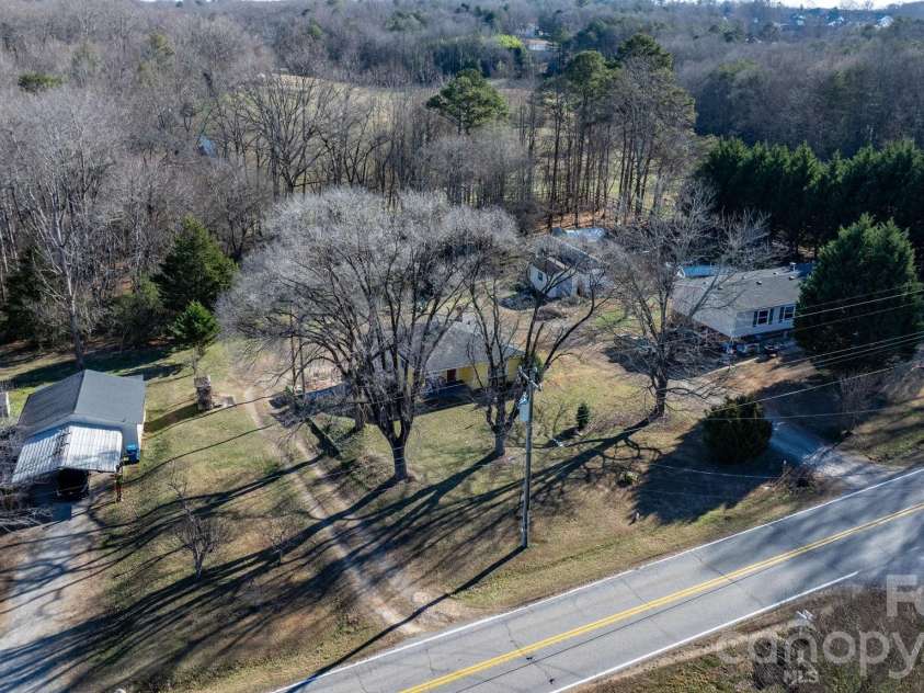 3358 Falling Creek Road, Hickory, NC 28601.  MLS# CAR4357263, YatesRealty ID 13145. 