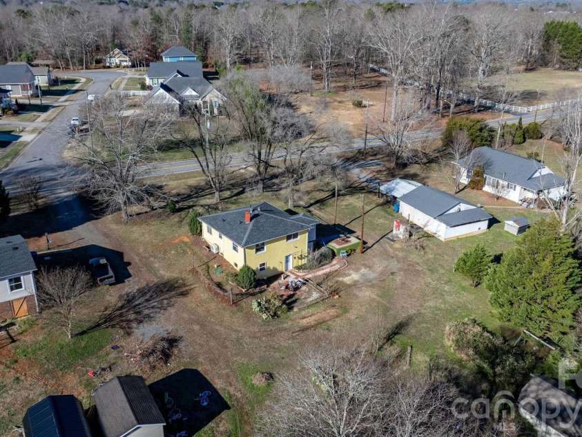 3358 Falling Creek Road, Hickory, NC 28601.  MLS# CAR4357263, YatesRealty ID 13145. 