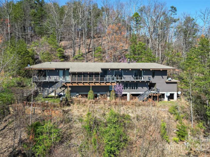 807 Pinnacle Parkway, Union Mills, NC 28167.  MLS# CAR4240515, YatesRealty ID 13145. 