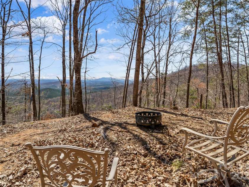 807 Pinnacle Parkway, Union Mills, NC 28167.  MLS# CAR4240515, YatesRealty ID 13145. 