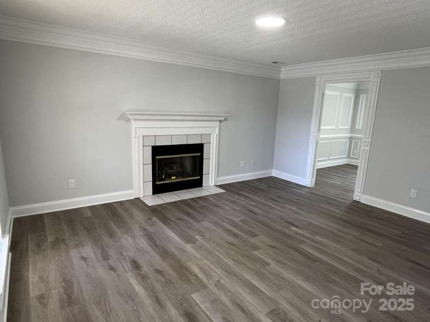 5637 Hedgecrest Place, Charlotte, NC 28269.  MLS# CAR4252309, YatesRealty ID 13146. 