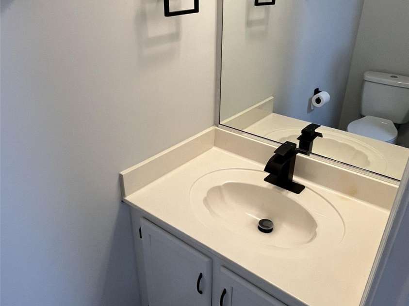 5637 Hedgecrest Place, Charlotte, NC 28269.  MLS# CAR4252309, YatesRealty ID 13146. 