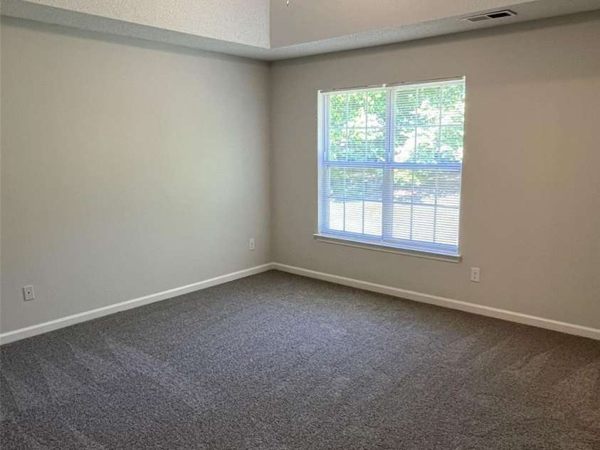 5637 Hedgecrest Place, Charlotte, NC 28269.  MLS# CAR4252309, YatesRealty ID 13146. 