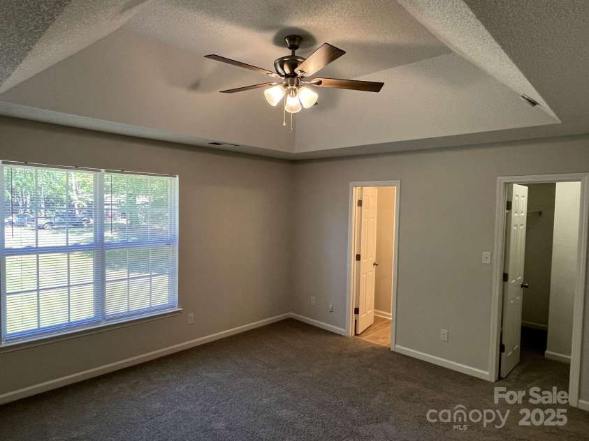 5637 Hedgecrest Place, Charlotte, NC 28269.  MLS# CAR4252309, YatesRealty ID 13146. 